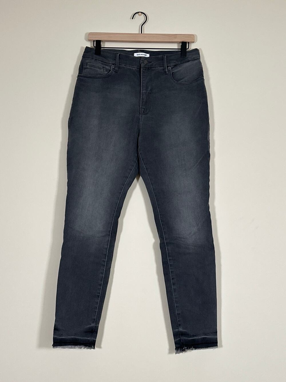 Good American Good Legs Crop Jeans 14/32 Black Raw Hem Skinny